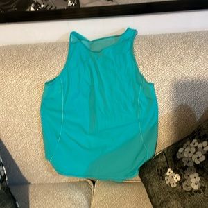 Lululemon workout top